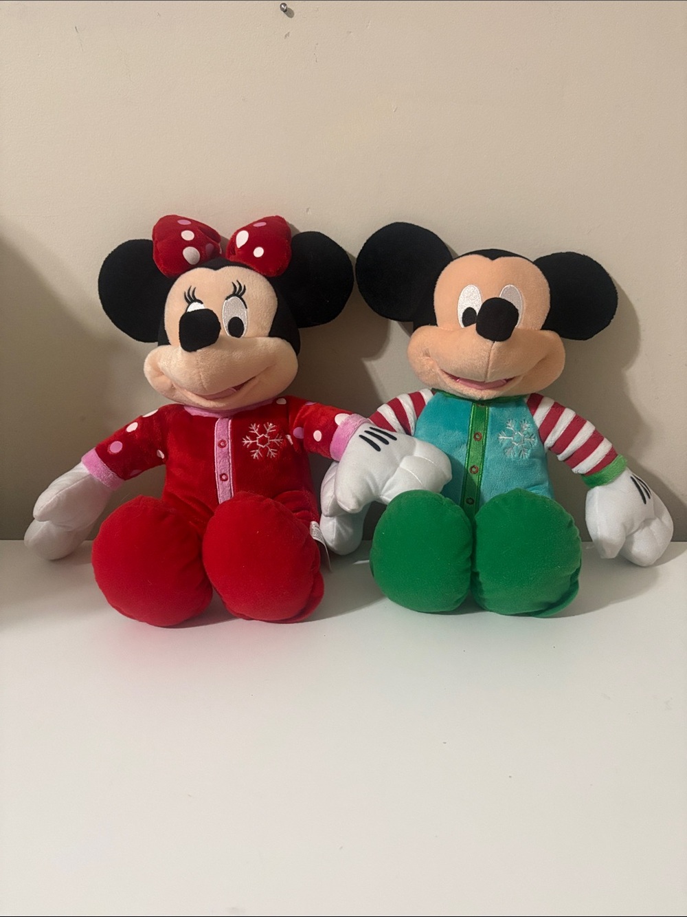Disney Holiday Mickey & Minnie Pajama Plush Set - Red, Green, Black, White
